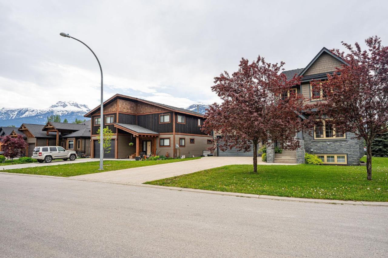 Aspen Lodge By Revelstoke Vacations Екстериор снимка